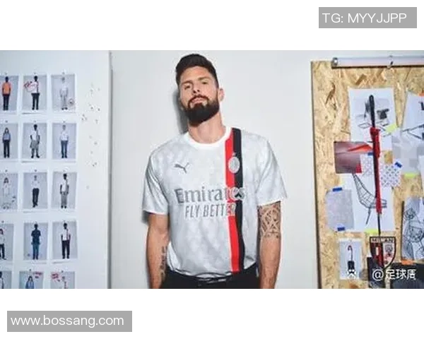 足球明星修身半袖时尚潮流引领运动风尚的完美选择 足球明星修身半袖时尚潮流引领运动风尚的完美选择