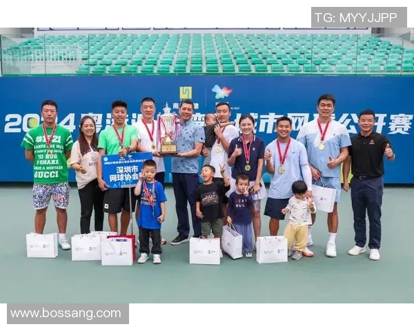 深圳网球队的节奏与风采:聚焦网球运动的魅力与发展 深圳网球队的节奏与风采:聚焦网球运动的魅力与发展