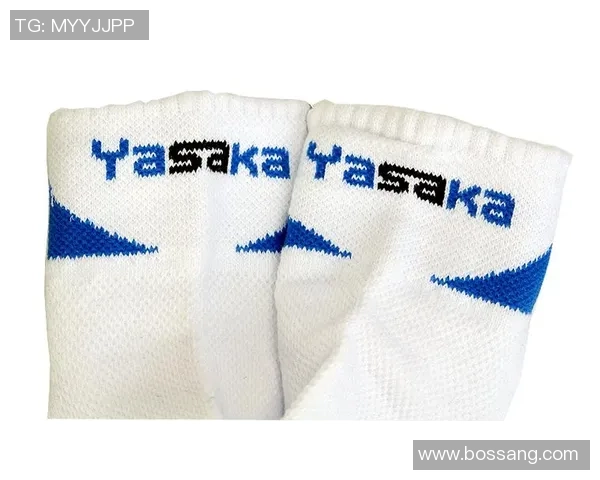 乒乓球装备选购指南：舒适耐用的球袜推荐与选购技巧分享